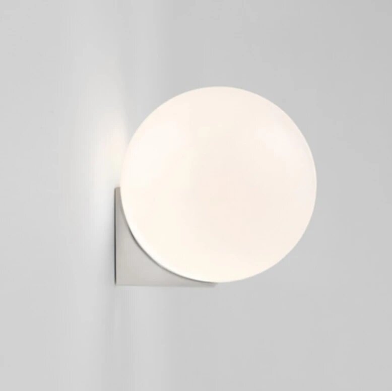 Verner Classic Globe Frosted Glass Wall Lamp